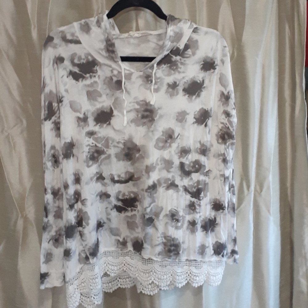 Freshman Womens Light Sweater Lace bottom